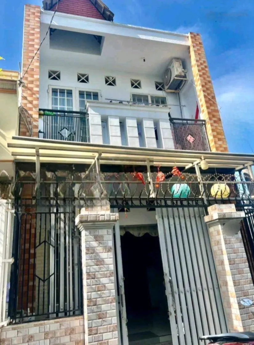 Bán nhà mặt phố Trưng Nữ Vương, Thị trấn Hóc Môn, 3,3 tỷ, 40m2