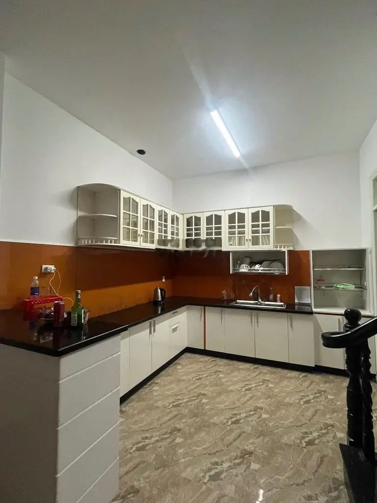 BÁN NHÀ MẶT TIỀN KINH DOANH ĐƯỜNG ĐỒNG TÂM,P4
