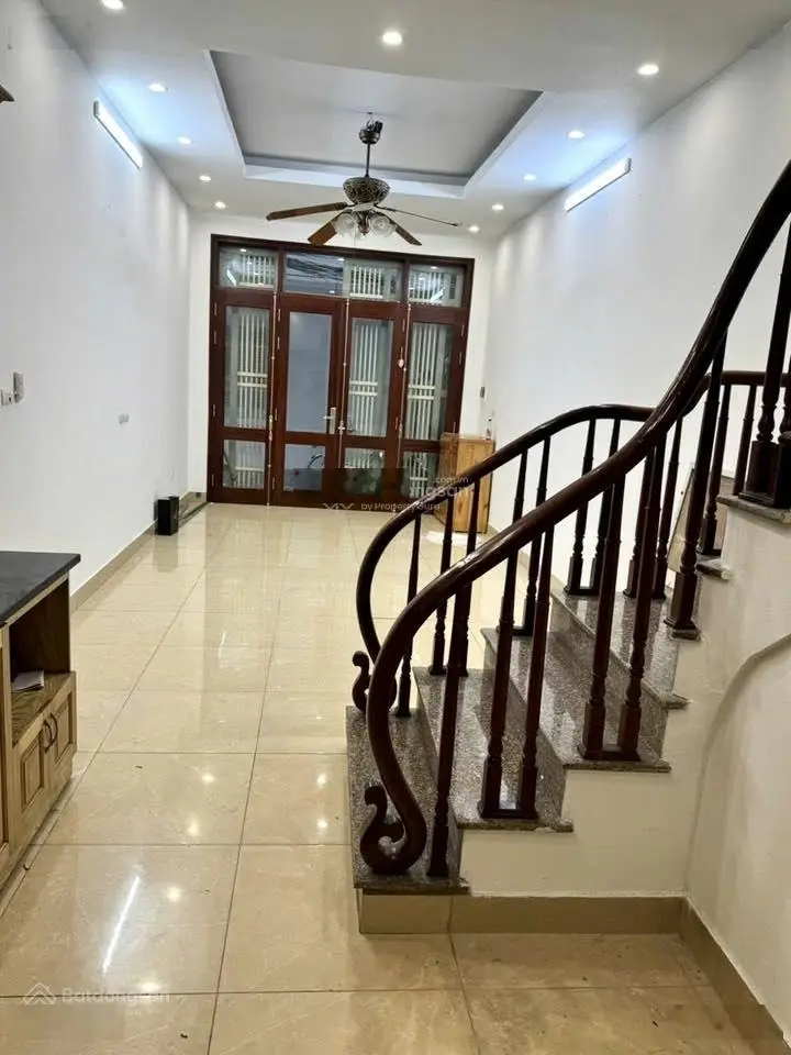 Bán nhà Láng, Đống Đa: 42m, 4 tầng, mặt tiền 3,6m giá chỉ 12 tỷ. Vừa ở vừa kinh doanh đỉnh.