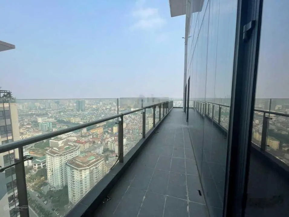 Căn hộ đặc biệt Duplex 2 tầng, 1 tầng x 80m2, Penthouse Hateco Laroma, sổ cầm tay ban công Đông Nam