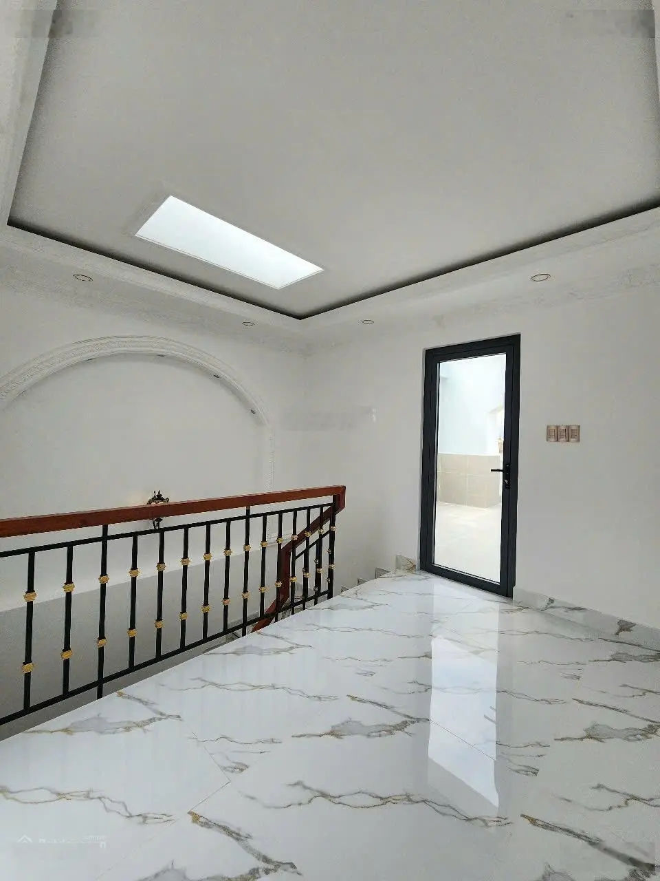 Bán nhà mới xây - tân cổ điển - xe hơi - Huỳnh Tấn Phát - thị trấn Nhà Bè