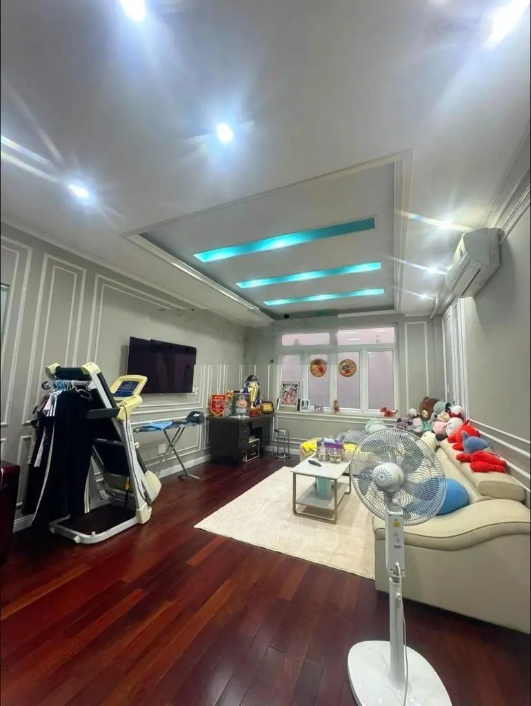 Bán gấp nhà hẻm xe hơi chợ bà chiểu (4.5x17)