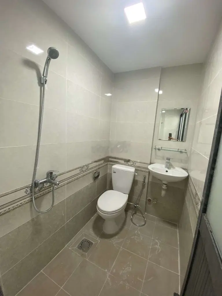 MẶT TIỀN KINH DOANH, BÌNH THẠNH, 27M2, 2 TẦNG, 2P NGỦ, KO QH, SỔ VUÔNG