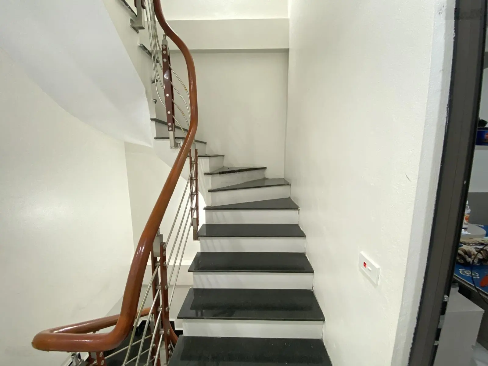 Chính chủ bán nhà riêng tại đường Yên Bệ, 4,9 tỷ vnd, 39,7 m2, 5PN + 3 WC/PT