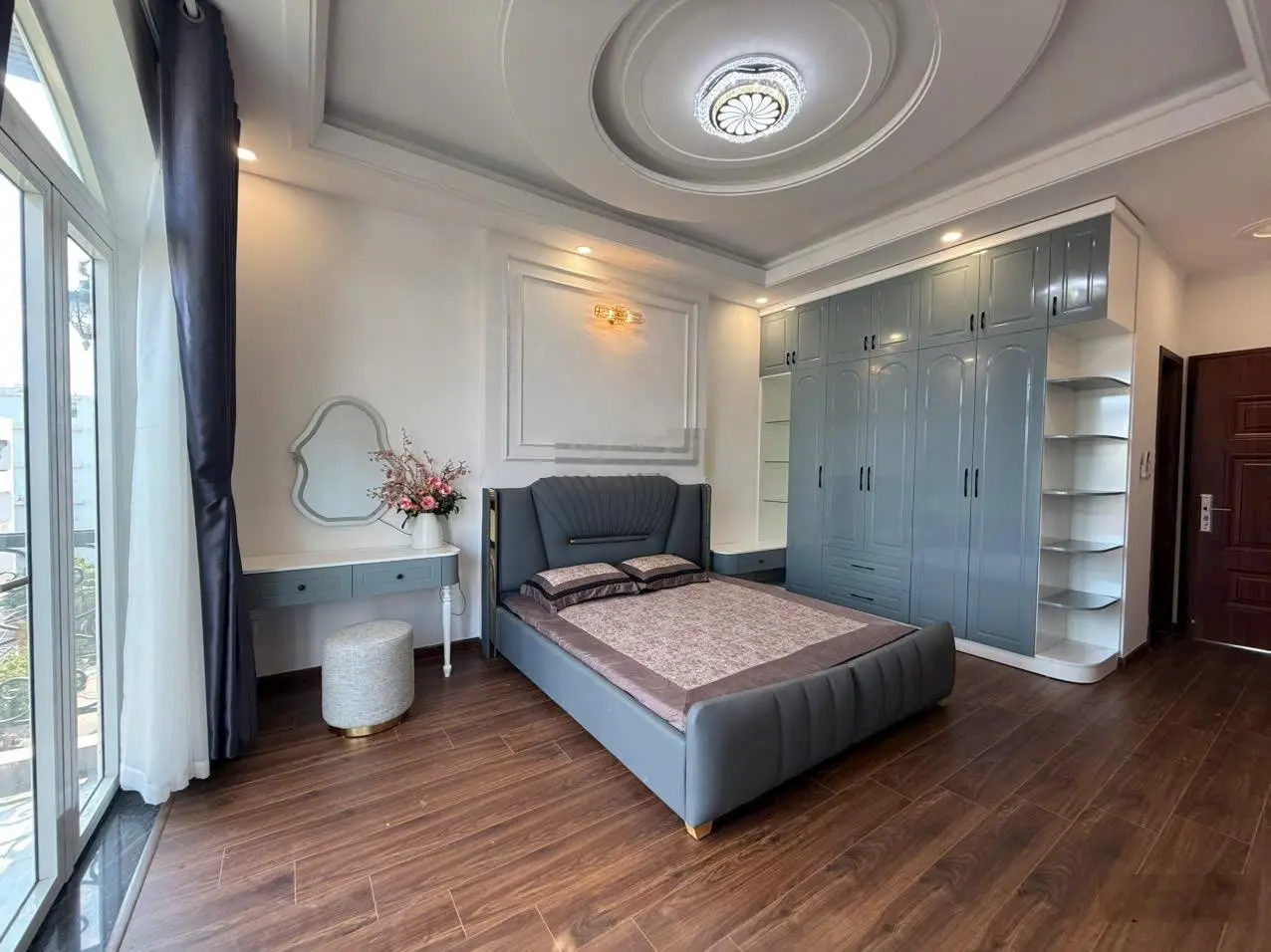 Bán nhà mới đẹp 6 tầng đường 43 Quận 7, nhà có thang máy, đầy đủ nội thất, giá 17,5tỷ thương lượng