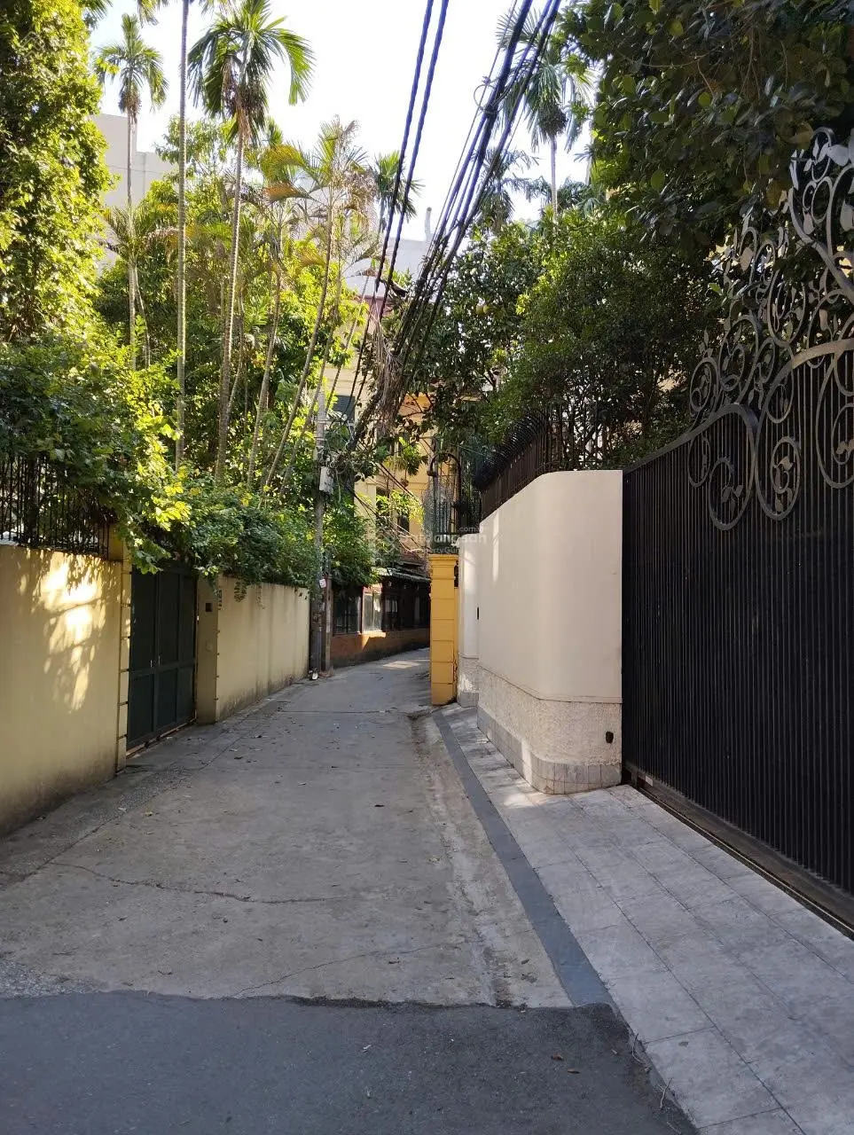 Chính chủ bán gấp căn biệt thự 200m2 tại phố Tô Ngọc Vân, ngõ víp nhất phố, biệt thự đại sứ quán ở