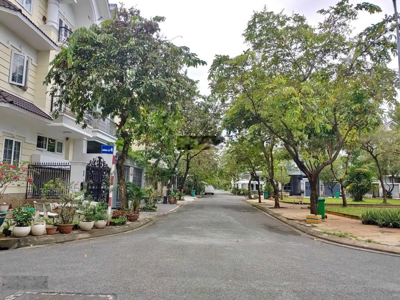 200m2(10x20)- mặt tiền nhựa 16m, +3m vỉa hè, sổ riêng, giáp SG, KDT Vạn Phúc - QL13 mở rộng - 7tyx