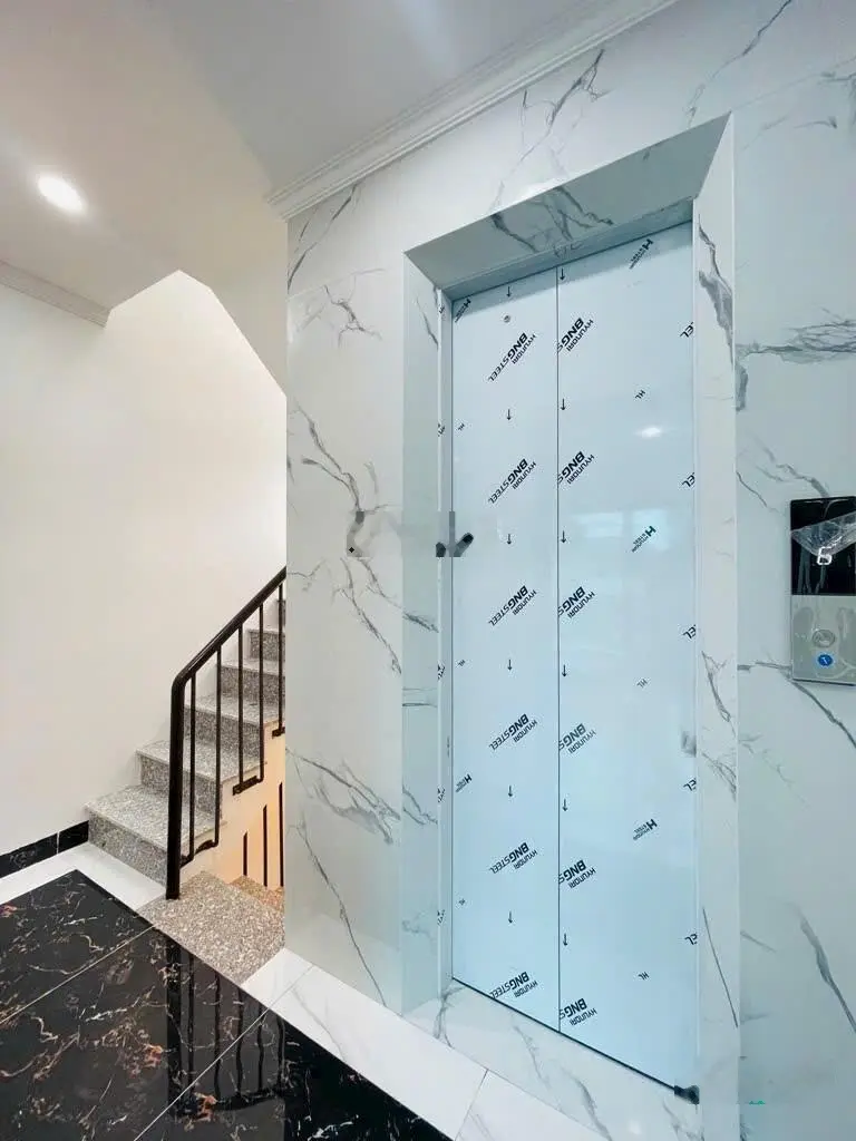 Bán nhà Kim Mã DT 36m2 x 7 tầng. CT máy. Giá 8.8 tỷ