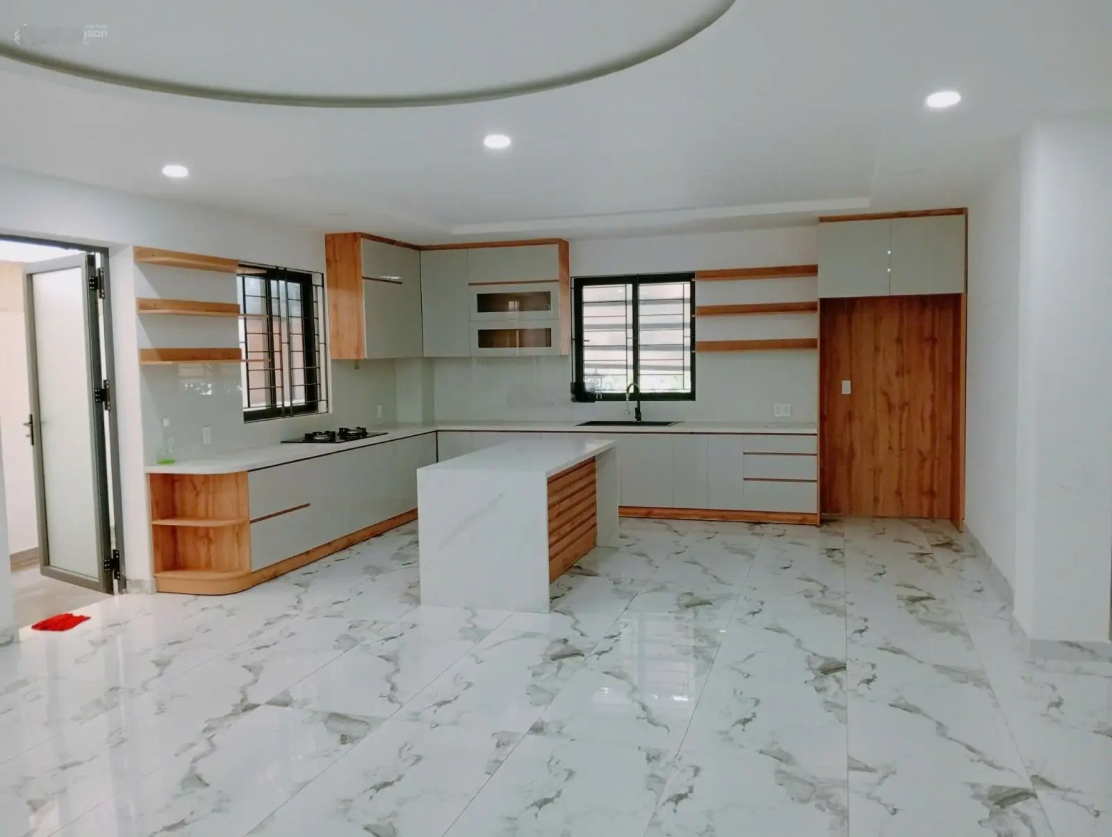 Biệt thự góc 2 mặt tiền - kdc 13e intresco - 228m2 - 4 tầng 1 hầm đậu xe