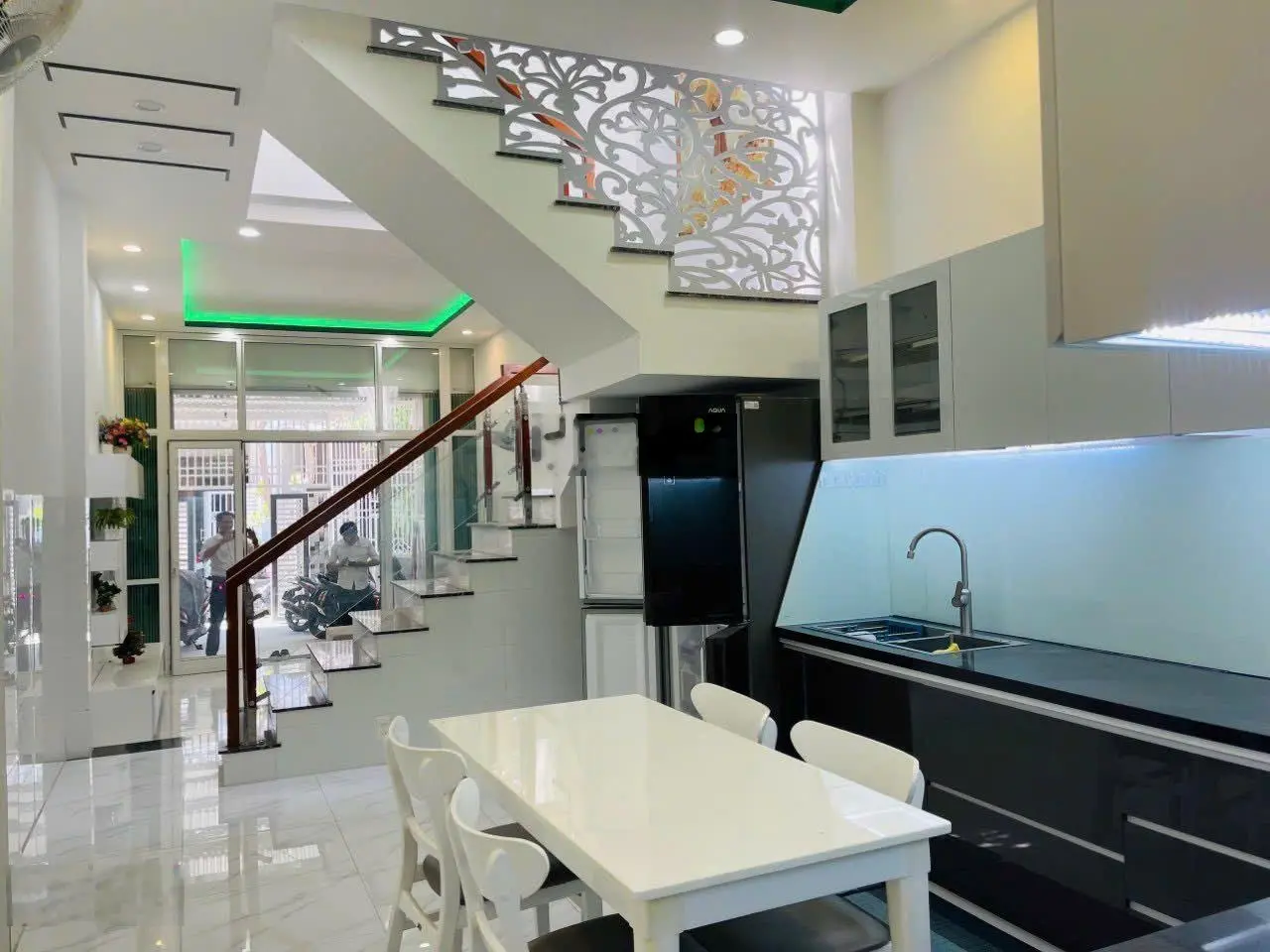 Bán nhà hẻm oto đẹp đường Trần Phú - Vĩnh Nguyên