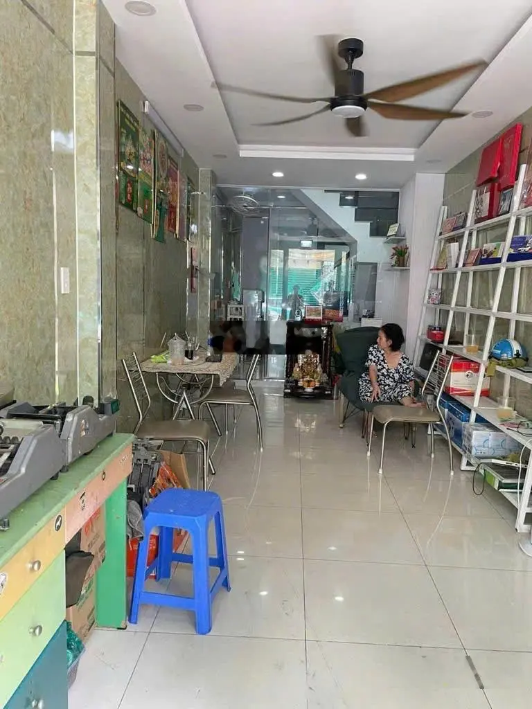 Cực hiếm MTKD 4 tầng 33m2 Trần Tuấn Khải Quận 5 giá 9tỷ8