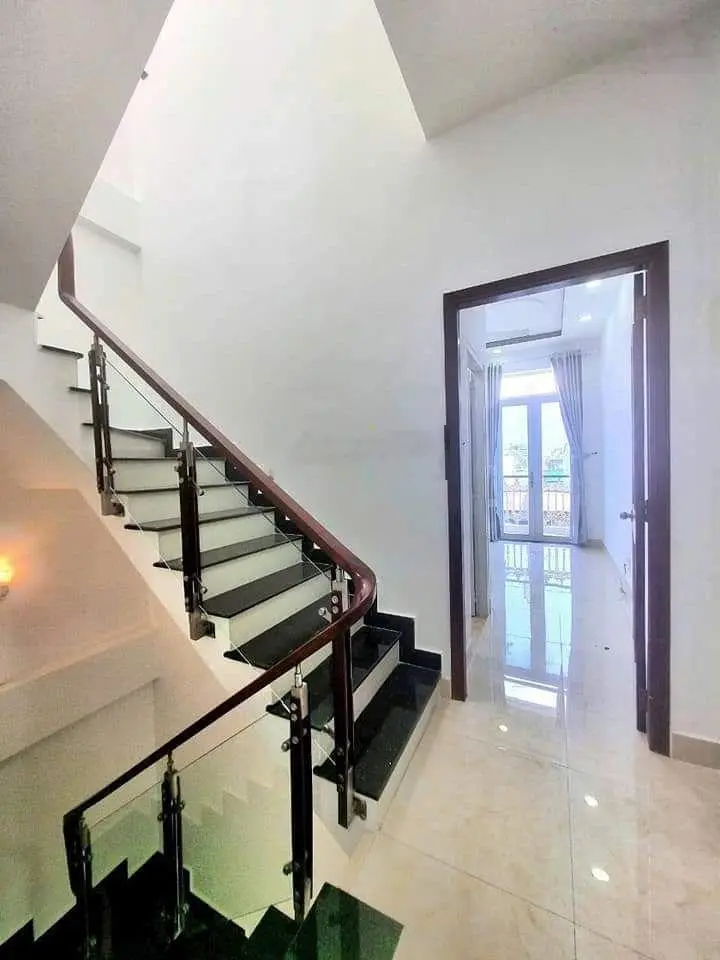 Nhà đẹp 3 lầu hẻm 1979 Huỳnh Tấn Phát (Huỳnh Thị Đồng) - thị trấn Nhà Bè