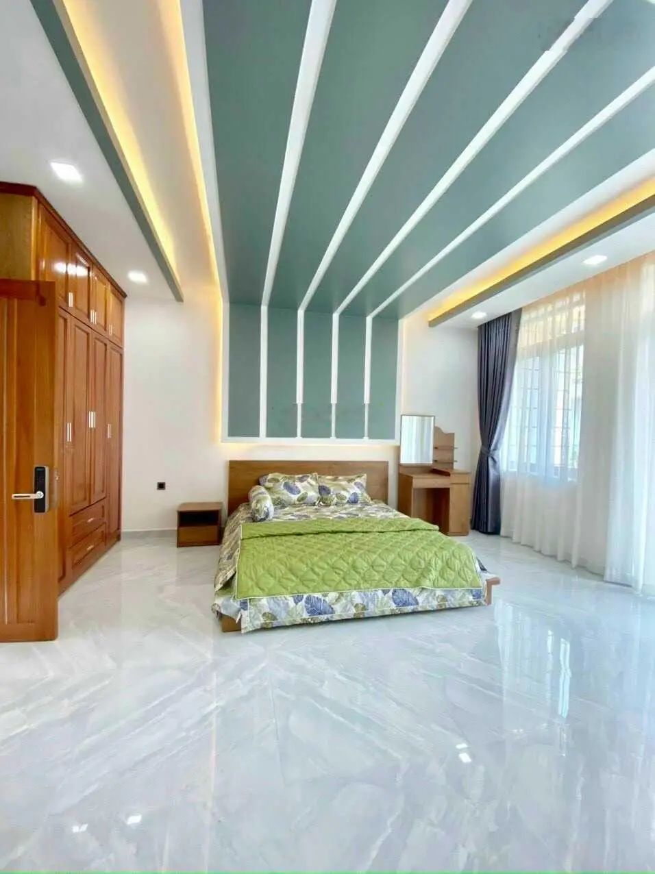 Bán nhà 3 lầu (4x18m) mặt tiền đường Số khu Công Ích Quận 4, P. Phú Mỹ, Quận 7 giá: 11,5 tỷ