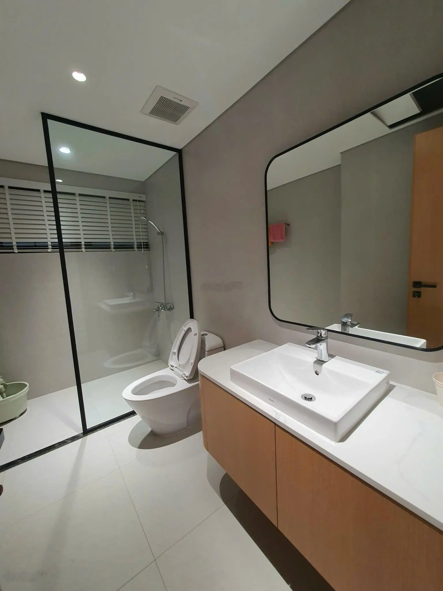 Bán Duplex góc siêu đẹp, mặt Đông Nam view Biệt thự đảo Ecopark, full nội thất xịn sò mới 100%