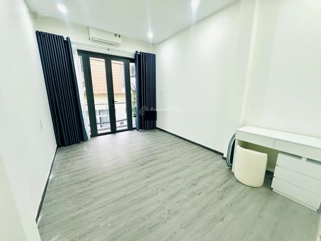 Nhà mới, hẻm 5m, nở hậu - Nguyễn Đình Chiểu - 33m2, 4 tầng - nhích 8 tỷ