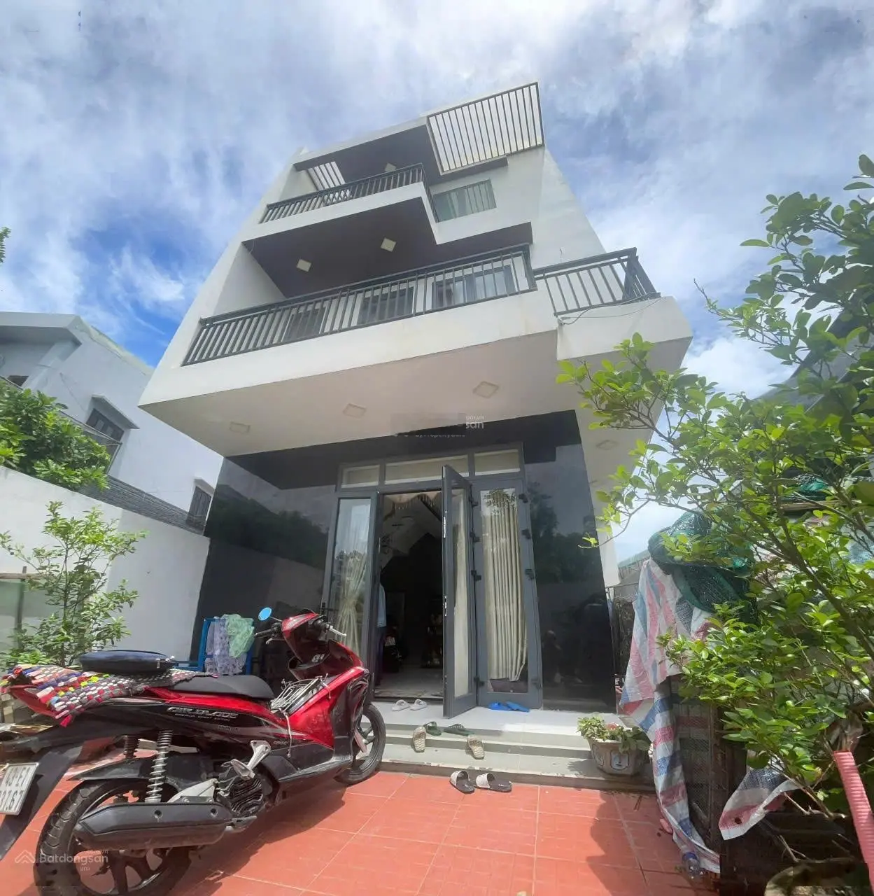 Cần bán nhà mới 3 tầng kiệt ô tô tránh nhau Nguyễn Phan Vinh, Sơn Trà