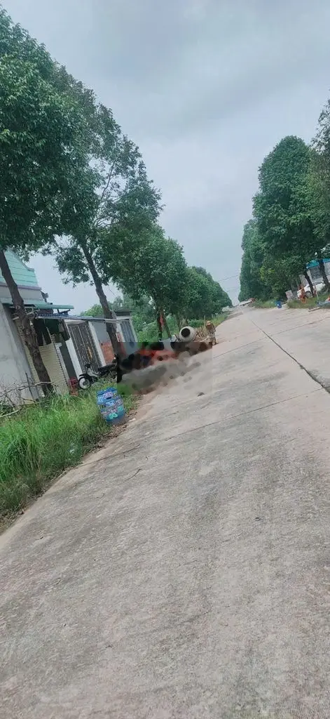 Đất ngộp cần bán gấp,kế bên là dạy dọ đang cho thuê Giá chỉ 980tr