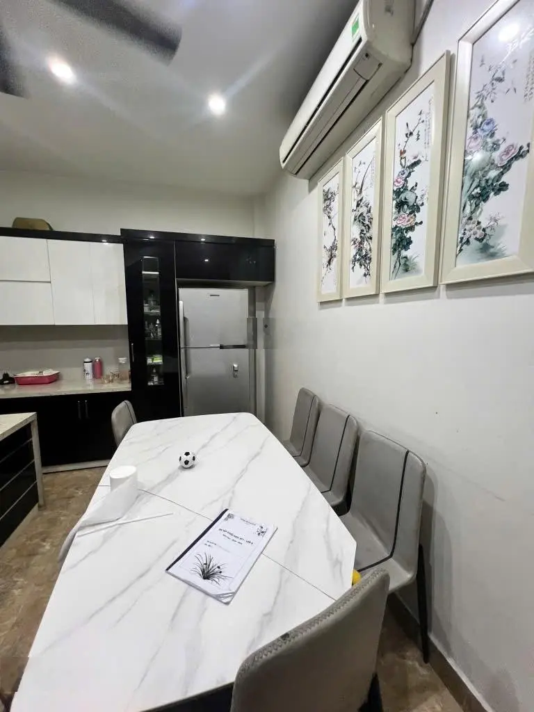 Hiếm Đẹp Nguyễn Văn Cừ Long Biên 40m2 5T Ô tô đỗ cửa chỉ 9 tỷ hợp lý