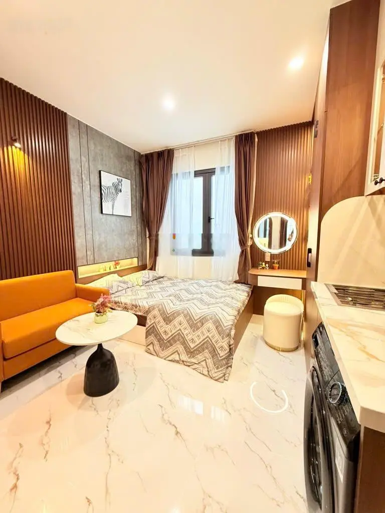 Cần bán căn hộ dịch vụ - 80m2 - 4 tầng- phú nhuận - thang máy - dòng tiền 100tr/ tháng- 23tỷ.