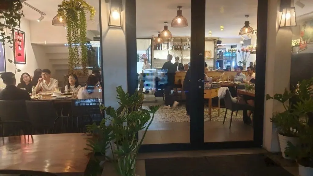 Biệt thự phong cách Châu Âu + lô góc đẹp nhất phố. Nhà hai cổng mặt. Phố Trần Thủ Độ