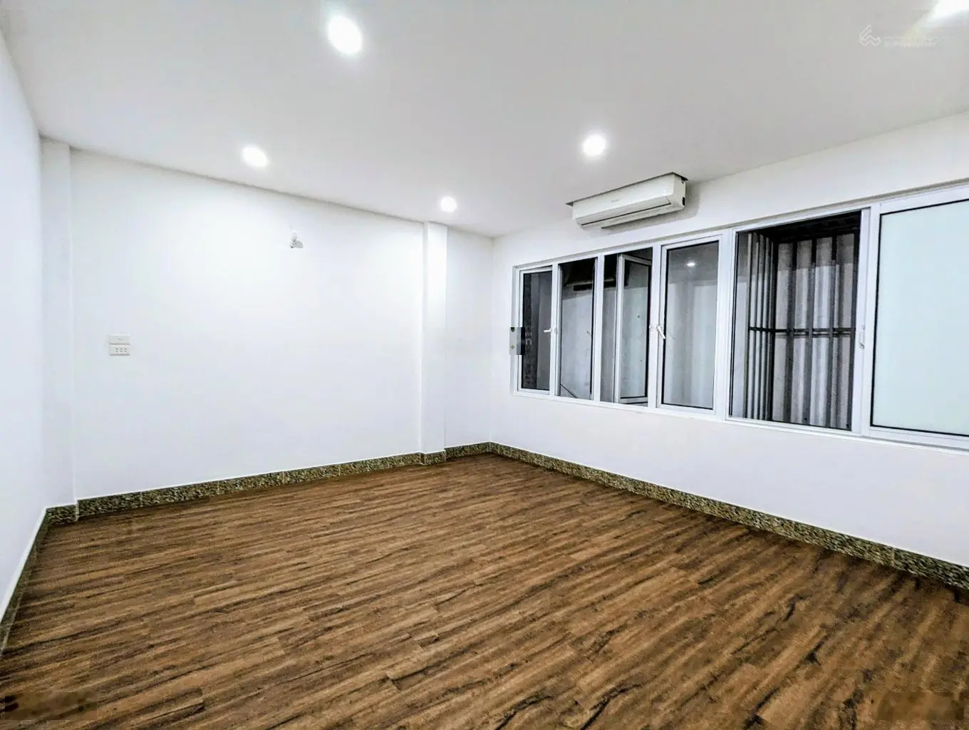 Trung tâm Hai Bà Trưng - bán đất tặng nhà 4 tầng - thanh nhàn - gần phố - 55m2 nhỉnh 6tỷ