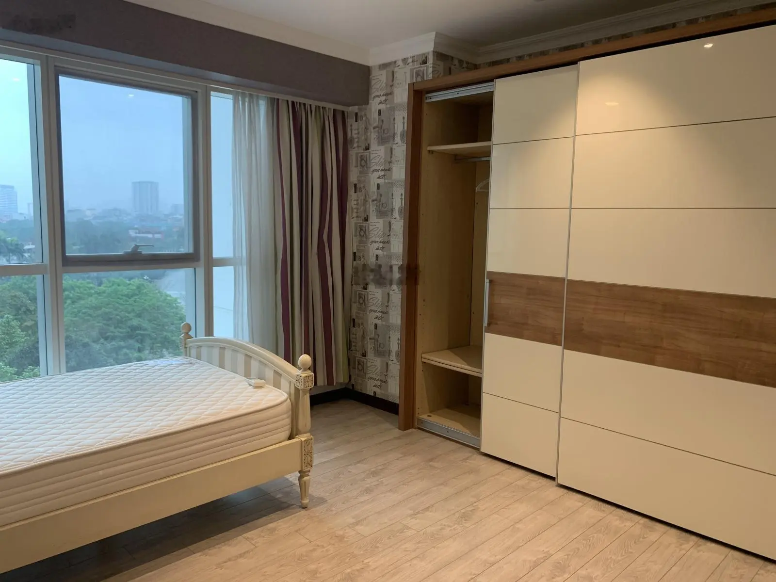 Bán căn hộ tòa L2 Ciputra, 267m2, 4 phòng ngủ