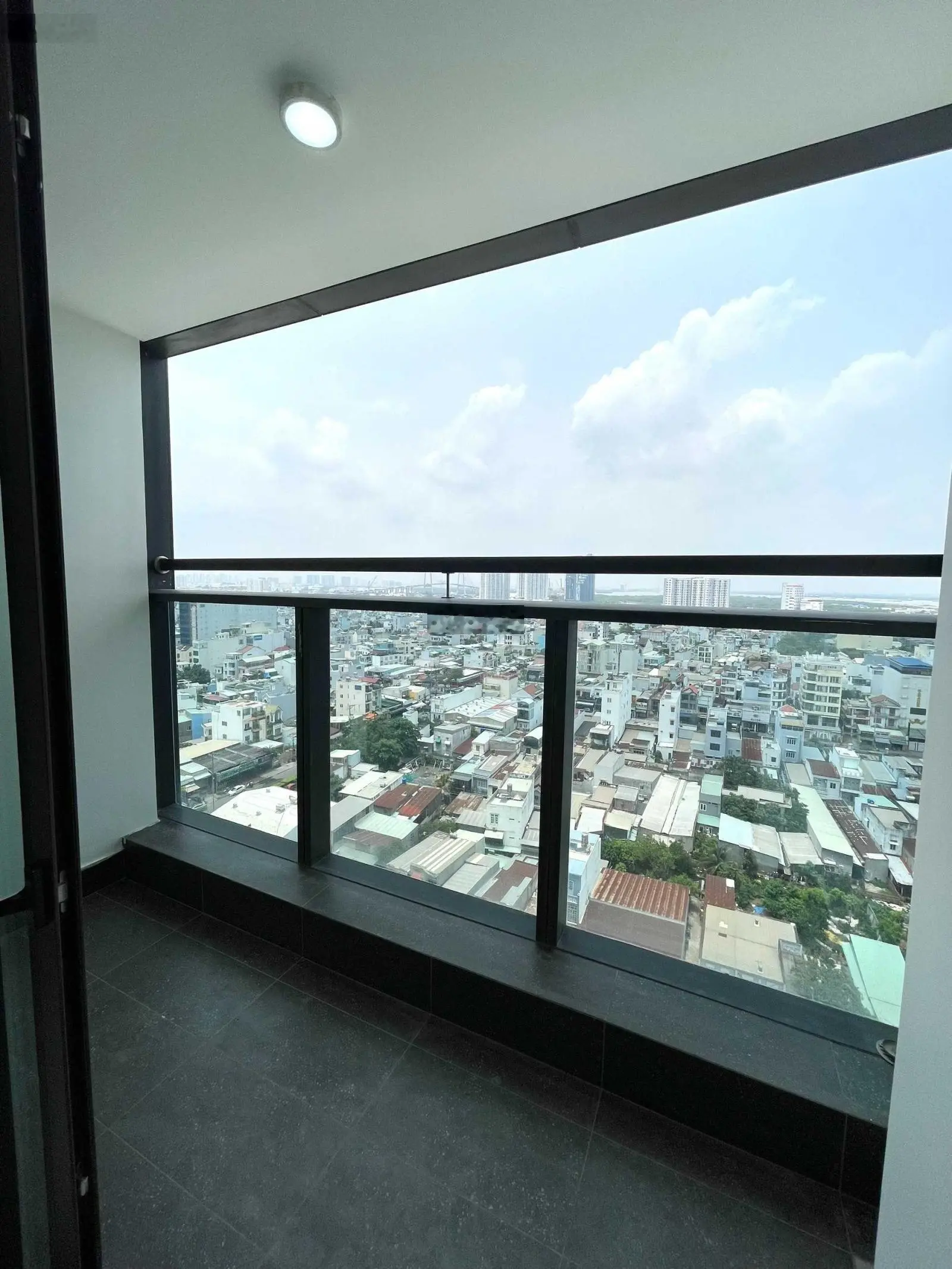 Bán gấp căn hộ Sunshine sở hữu vĩnh viễn có thể bán cho người nước ngoài hoặc người Việt giá: 4.2tỷ