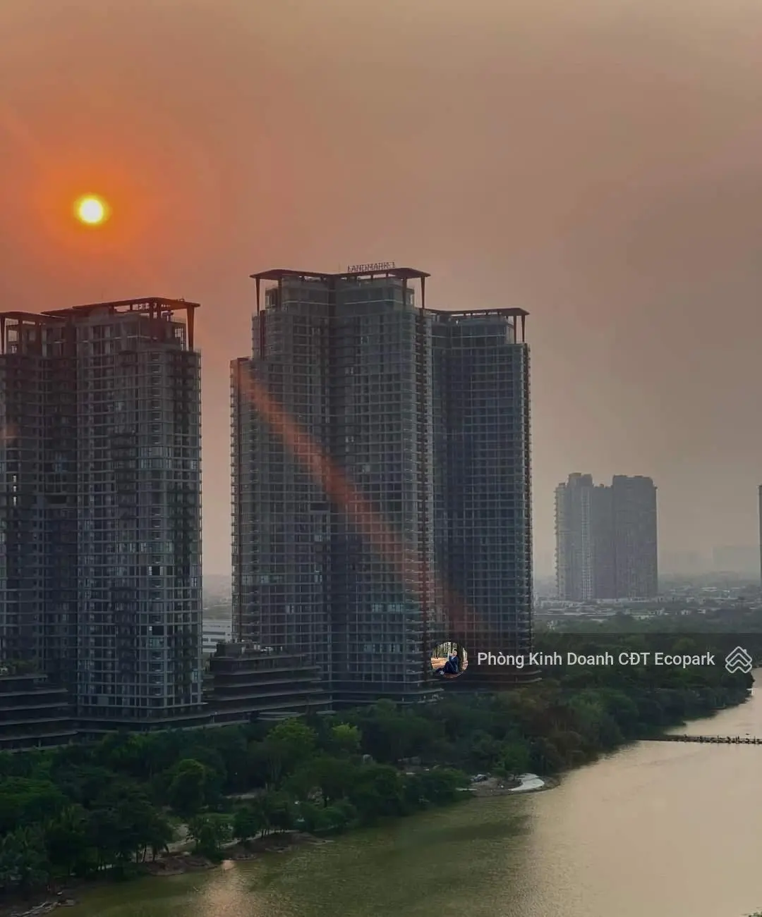 Bán căn 09 Landmark - 115m2 ban công ĐB - ĐN - giá 9,x tỷ bao thuế phí, LH 0918 114 ***