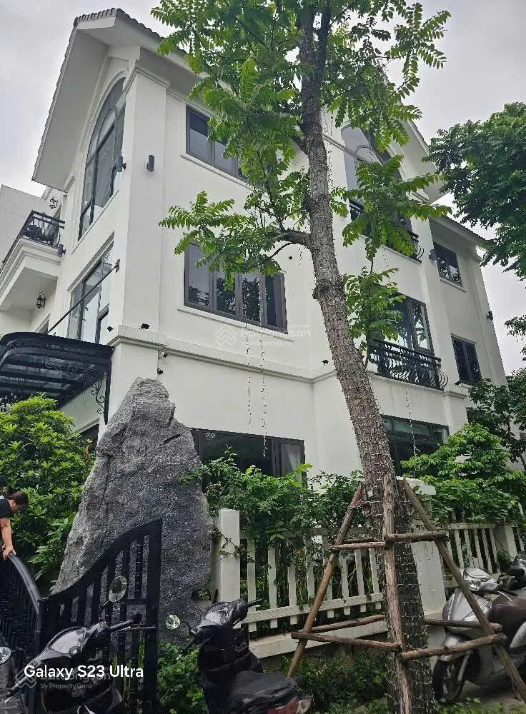 Bán Nhà Chính Chủ Biệt Thự Hoa Sữa KĐT sinh thái Vinhomes Riverside Long Biên 195m View Hồ Đẹp