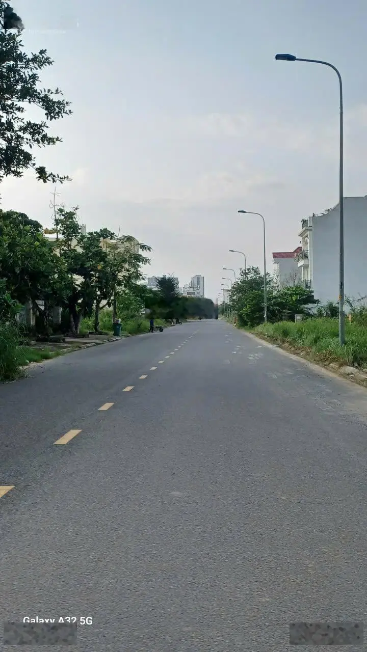 Nhà thật giá tốt. Bán đất ngay UBND Quận 2, Thạnh Mỹ Lợi. Diện tích 130m2 ngang 7. Giá chỉ 125tr/m2