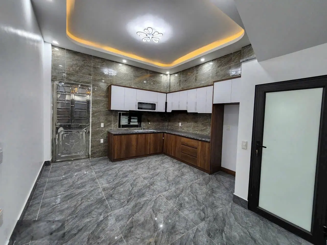 Bán nhà 3 tầng xây độc lập tại Hoàng Mai, Đồng Thái, An Dương. Giá 2,38 tỷ