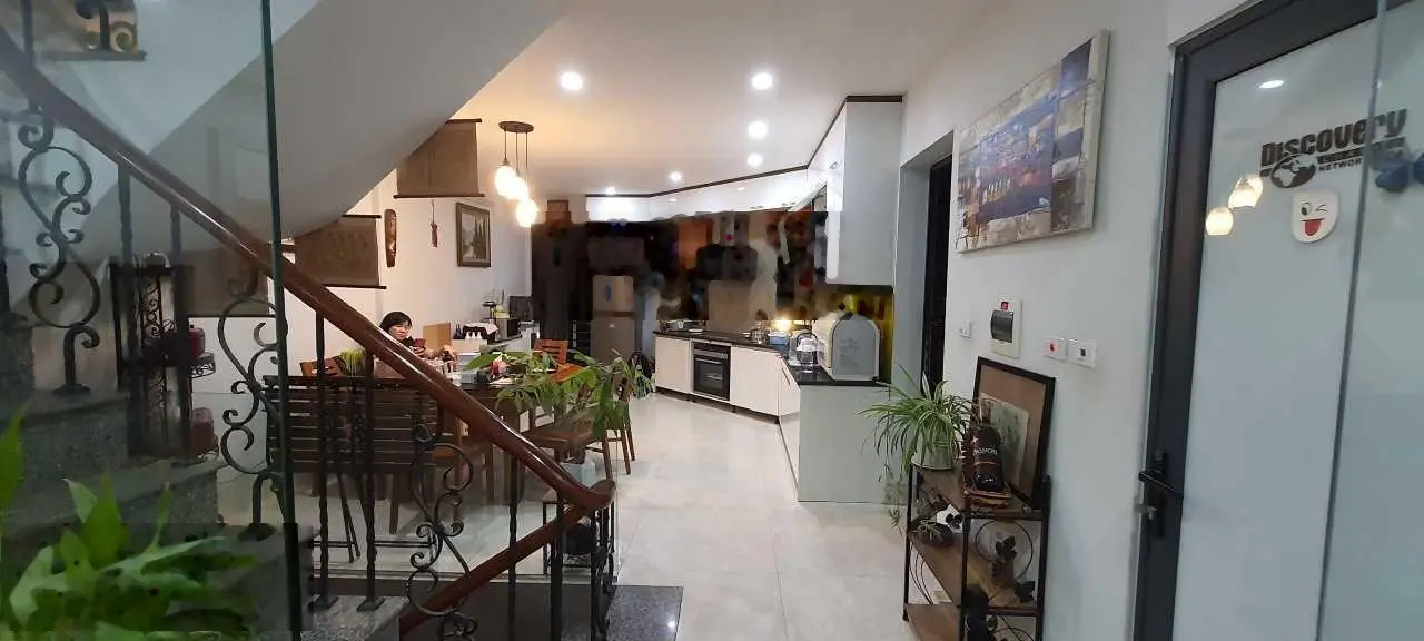 Bán nhà mặt phố Thiên Hiền 48m2 - lô góc - kinh doanh 3 mặt thoáng - 17 tỷ
