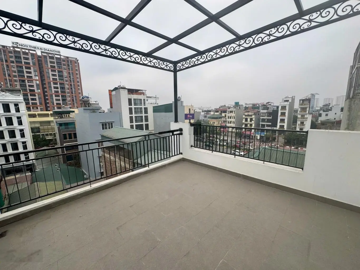 Thang máy fun nội thất phố trạm long biên hà nội 55m2