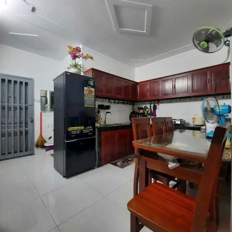Bán nhà Tân Phú - Tây Thạnh - 3 tầng - hẻm 4m - thông tứ tung - 60m2 giá 4 tỷ TL