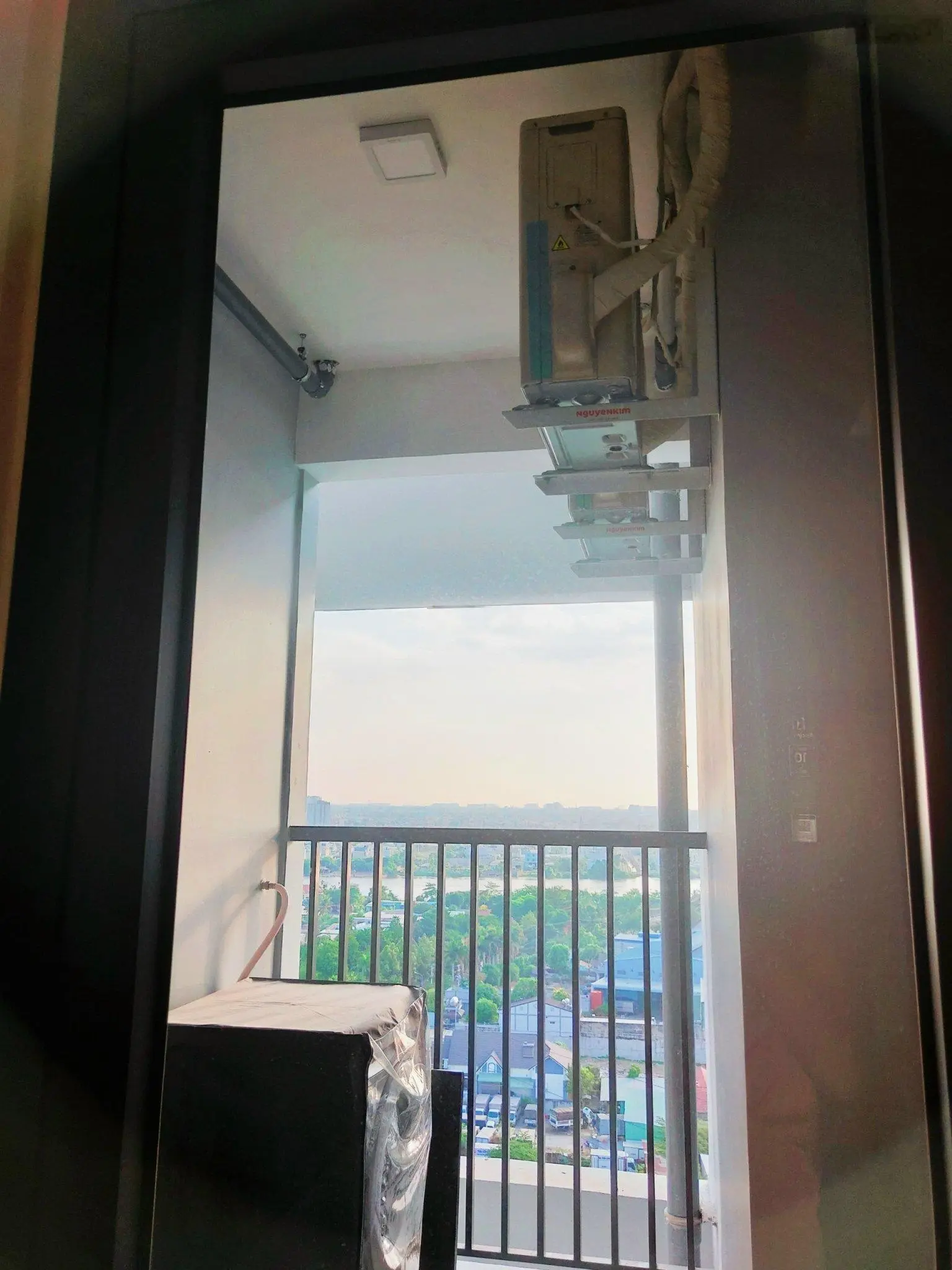 BÁN CĂN 1PN 50M2 GIÁ 1TY7 HƯỚNG ĐÔNG NAM VIEW LANDMARK