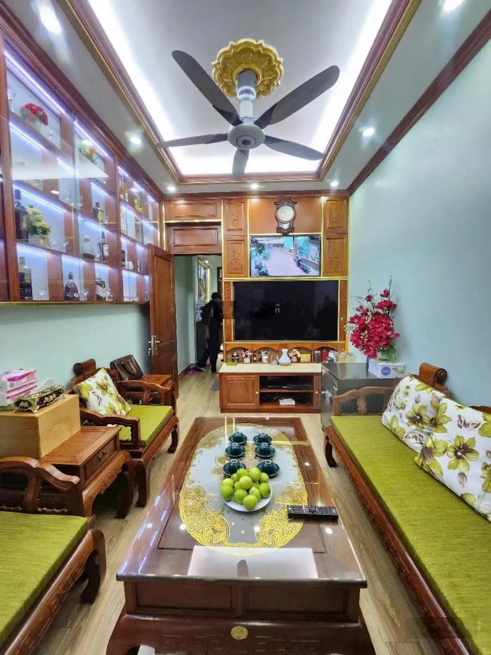 Bán nhà giảng võ ngọc khánh, dt 42m x 6 tăng, giá 8.8 tỷ