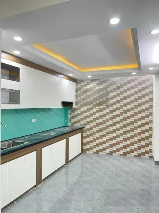 Cần bán gấp nhà Tứ Hiệp, mặt ngõ nông - ô tô đỗ cổng, chợ Tứ Hiệp, bãi xe ô tô sát nhà