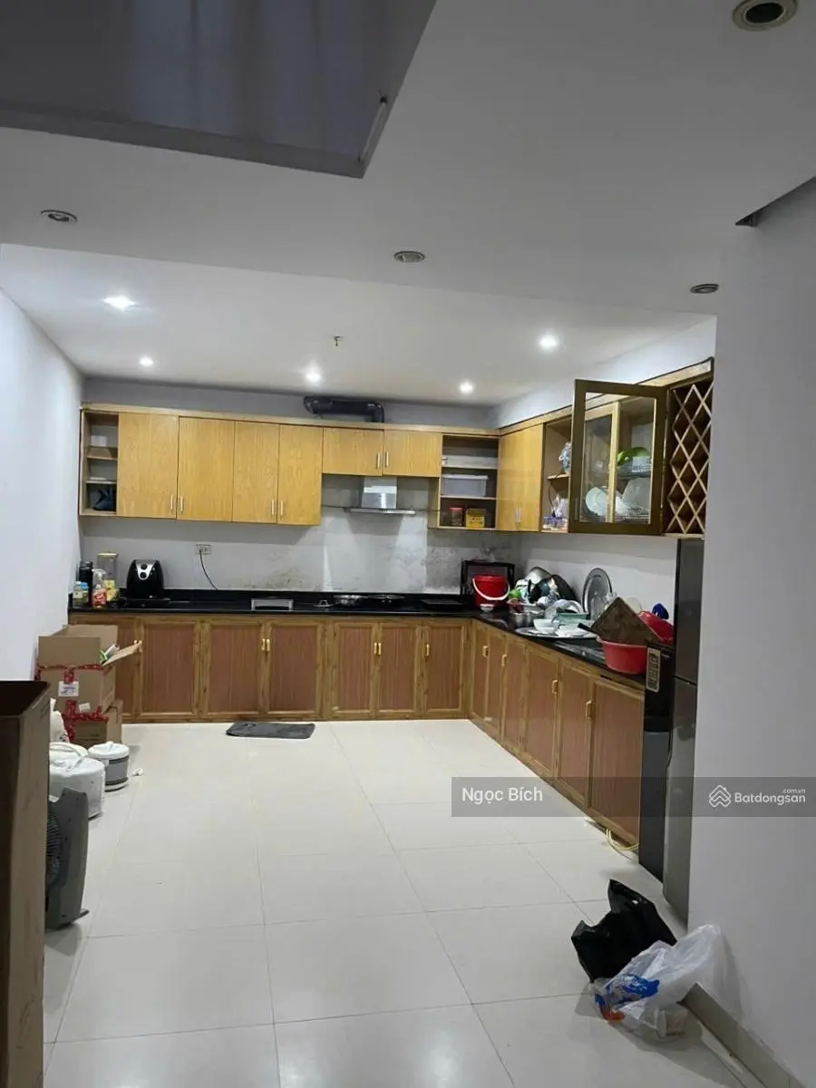Lê Trọng Tấn - ô tô vào nhà - gần phố - nhà dân xây chắc chắn, kiên cố - Sổ đỏ vuông đẹp