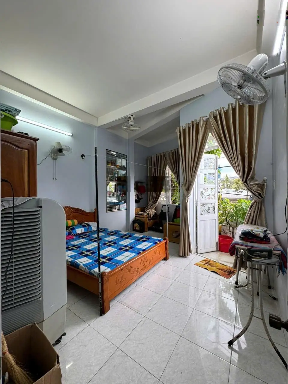 nhà mặt tiền đường Nguyễn Tất Thành- Phước LOng, nhà 4 tầng giá chỉ 3,7 tỷ