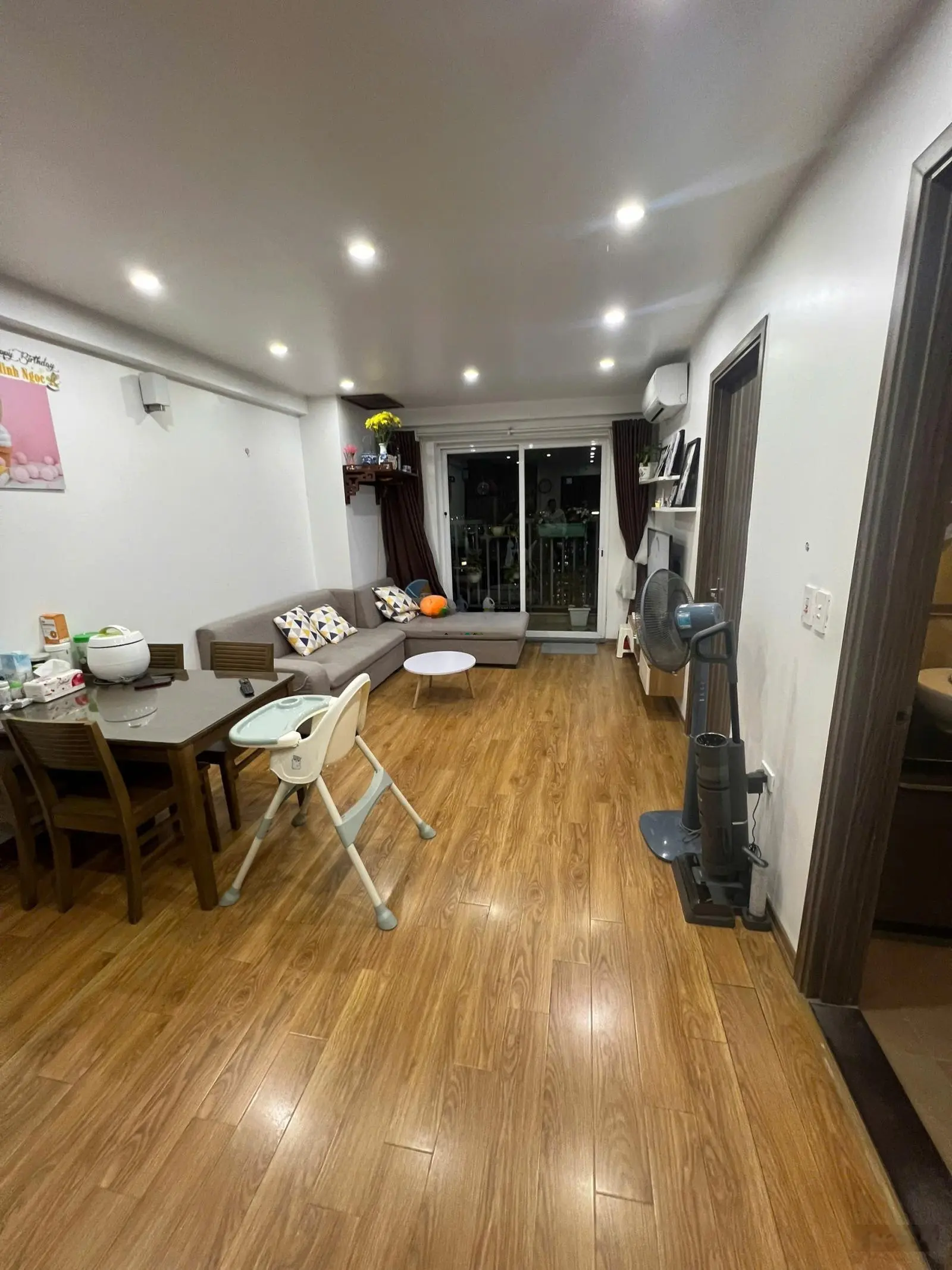 Bán căn hộ 65m2 full đồ 2 ngủ giá 3.9tỷ tại chung cư berriver Long Biên - Hà Nội