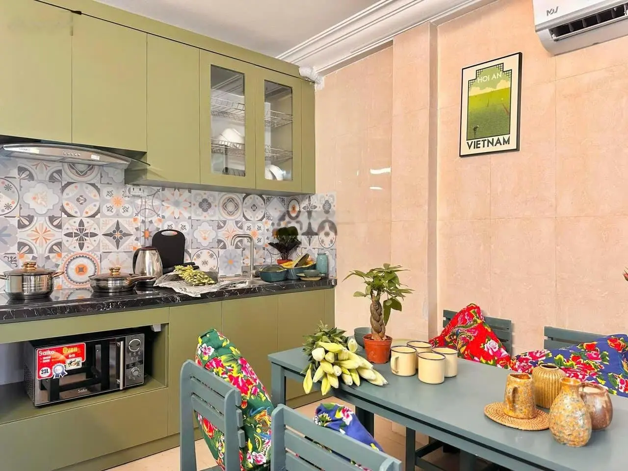 Bán nhà mặt phố cổng đục hoàn kiếm 157m2 8m mặt tiền đang kinh doanh homestay nhà hàng 0372 480 ***