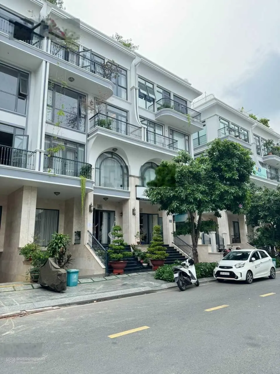 Chính chủ gửi bán nhà 9 x 19= 175m2, hoàn thiện, KĐT Vạn Phúc City