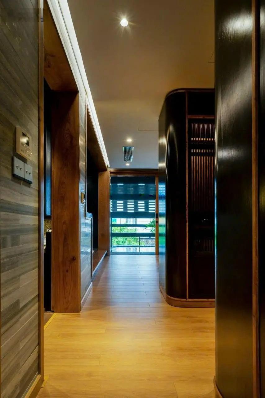 Nhà siêu khan hiếm mặt tiền Lê Văn Huân - Q. Tân Bình, DT: 7x24m, Hầm 5 Tầng, HĐT: 140tr, giá: 42tỷ