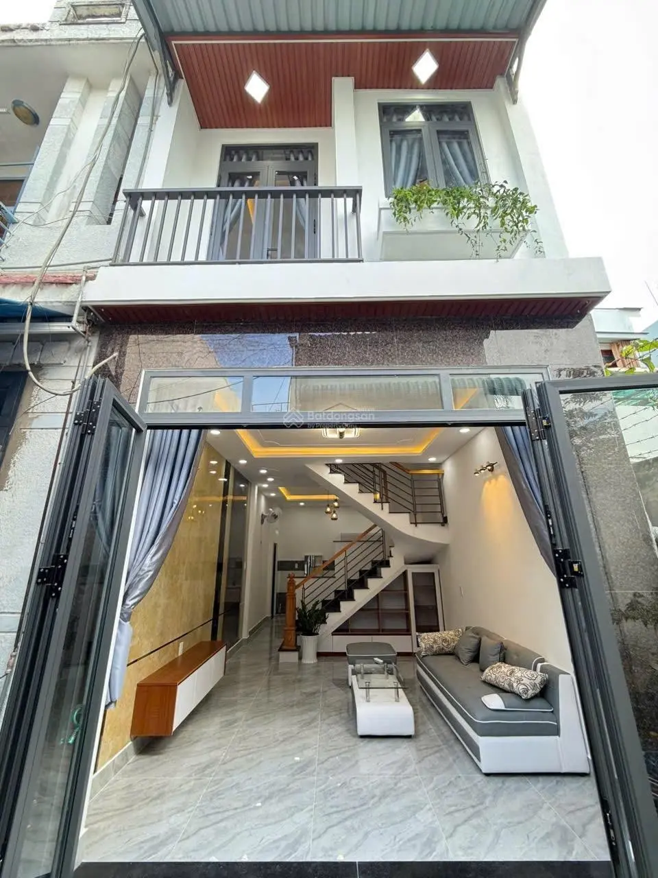 Bán nhà 4x10 m, nở hậu 6m, liền kề Gò vấp, vị trí trung tâm sầm uất nhất Q12.