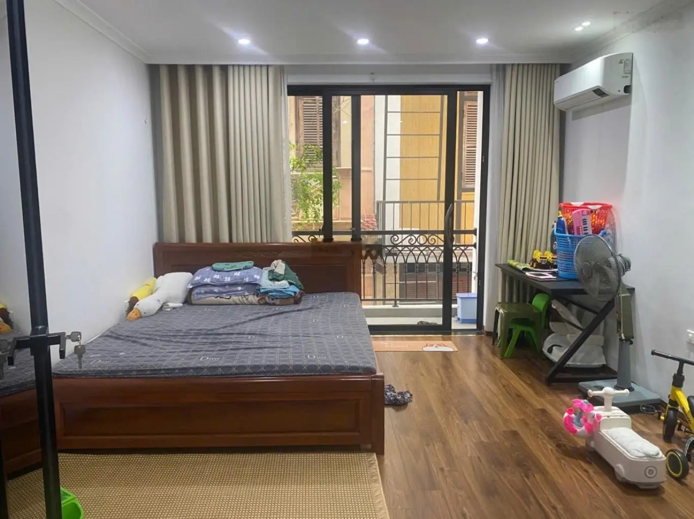 Định Công Thượng DT 32m2 MT 4m, nhà đẹp mặt ngõ thông ôtô vào nhà kinh doanh an sinh đều đỉnh