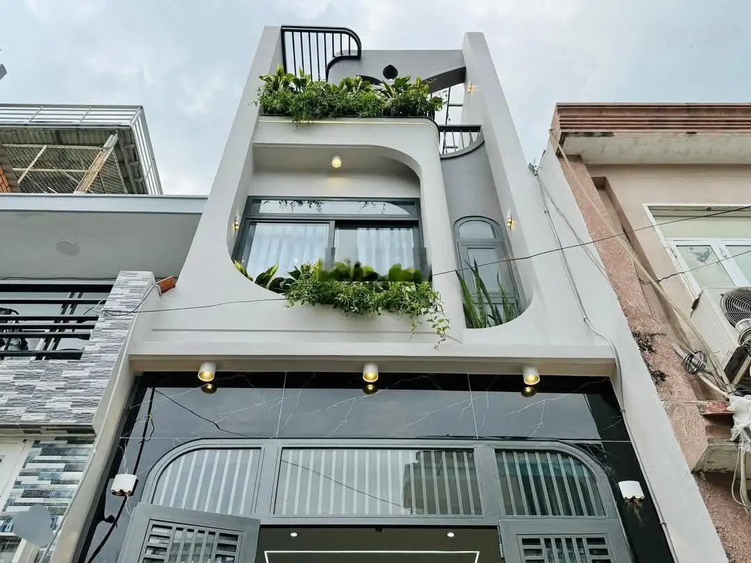 Bán nhà gần Vincom Phan Văn Trị full nội thất một trệt 2 lầu giá 4,99 tỷ TL