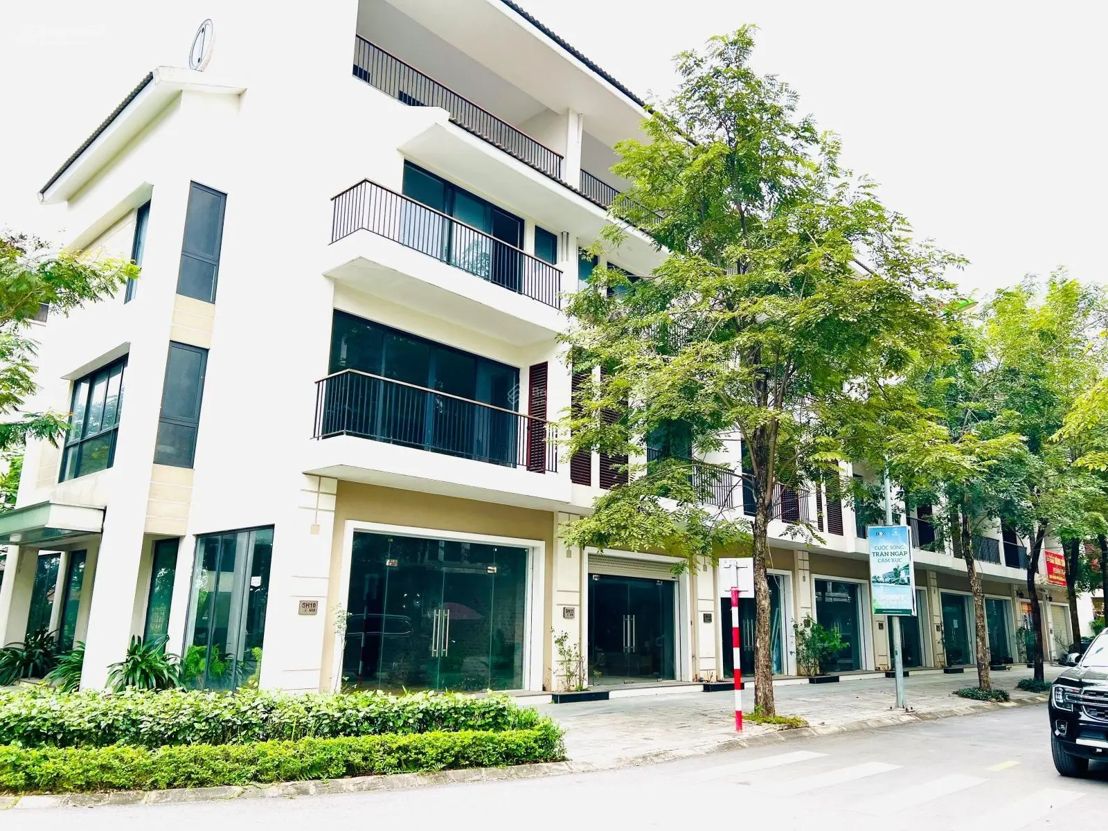 Nhận gửi bán biệt thự khu Sunny Garden City. Chủ nhà có nhu cầu bán vui lòng liên hệ 0962 204 ***