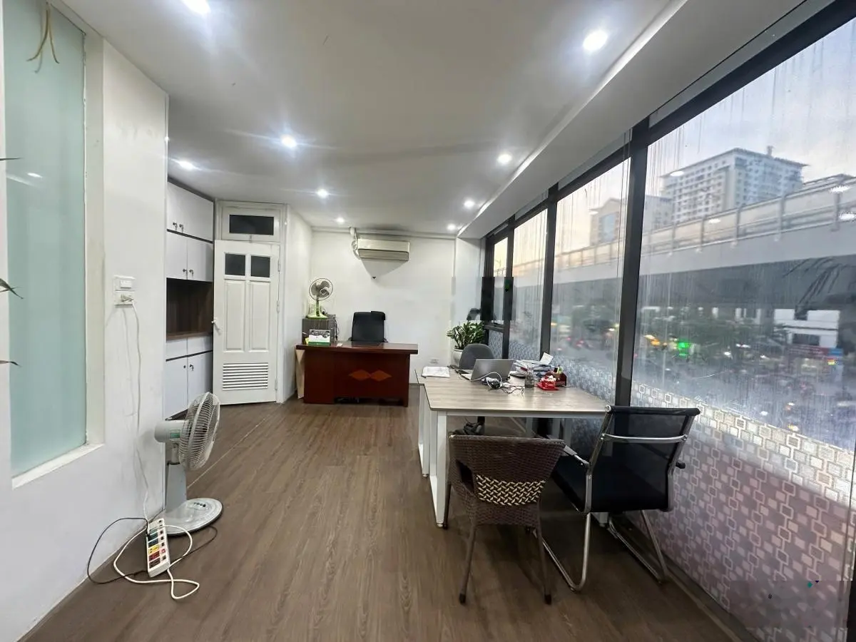Mặt phố Minh Khai, MT rộng vỉa hè đá bóng, KD các mặt hàng, DT 30m2 7T thang máy giá 19,9 tỷ