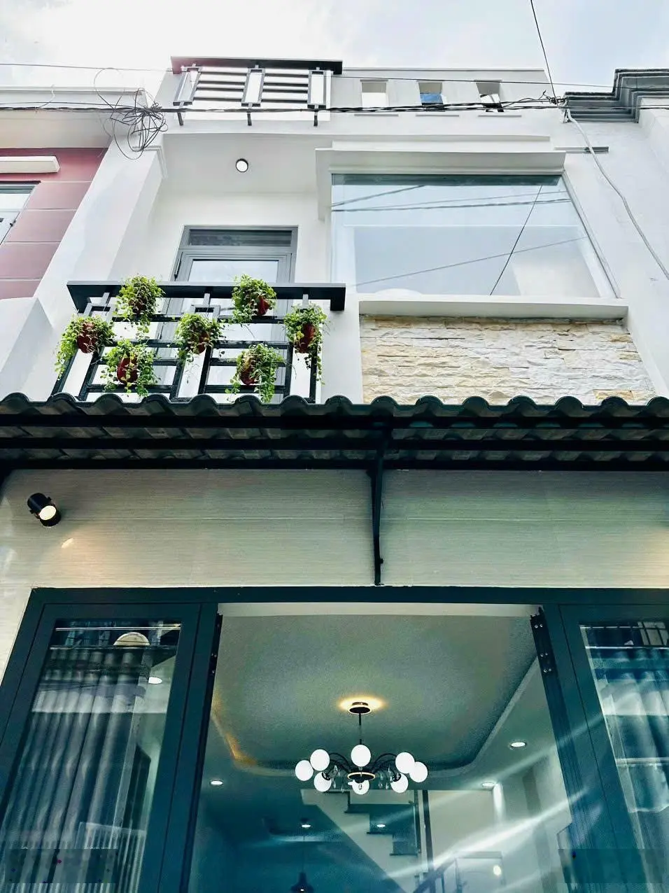 Chủ gửi bán nhà hẻm 546// Nguyễn Văn Quá gần nhà hàng Đông Phương 2 tỷ 750tr/ 34m2 1 trệt 2 lầu