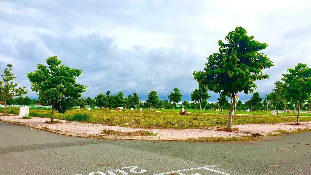 Mở bát đầu tháng 8 chính chủ cần bán gấp lô nền đất đẹp tại trung tâm Huyện Thủ Thừa Tỉnh Long An